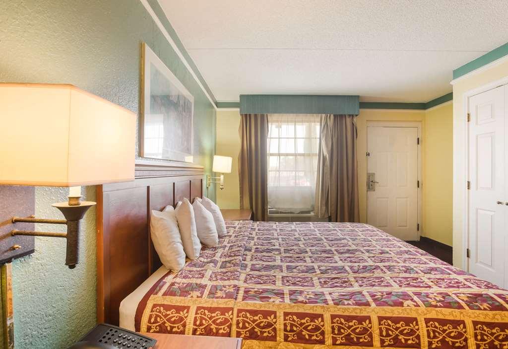 Econo Lodge Tucker Habitación foto