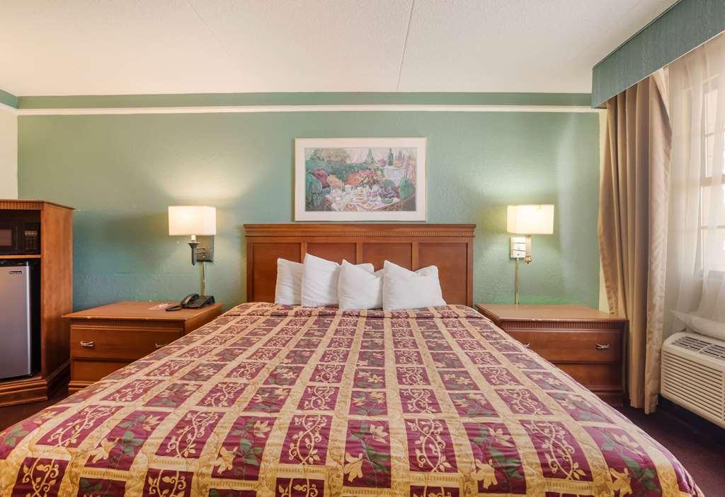 Econo Lodge Tucker Habitación foto