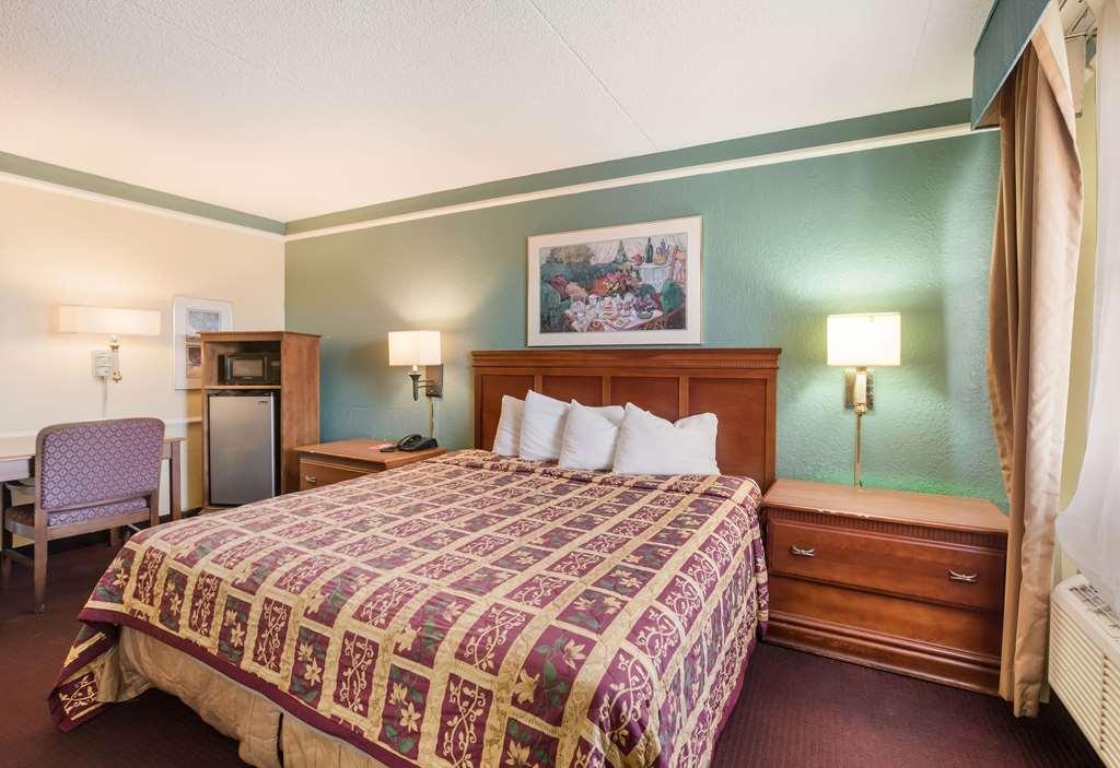 Econo Lodge Tucker Habitación foto