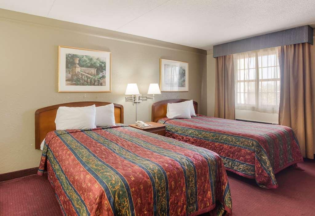 Econo Lodge Tucker Habitación foto
